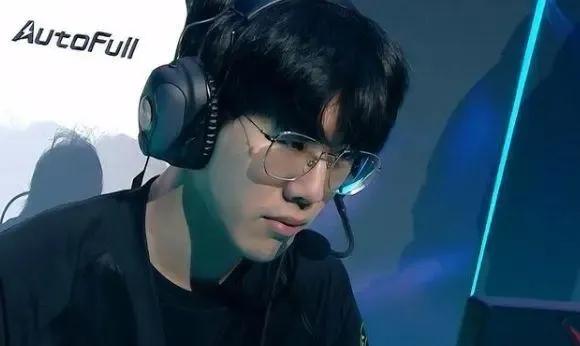 上海队凭借 上海队凭借